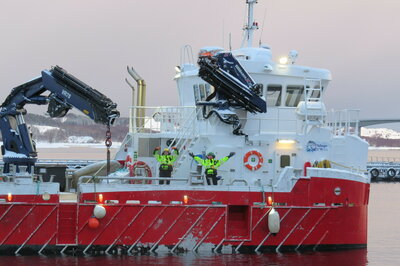 Nokre av dei kjekke arbeidsmaurane. Alle fotos tatt av Ulstein Verft v/Egil Reidar Ørsal.