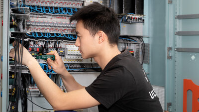 8873 Kobling av el skap