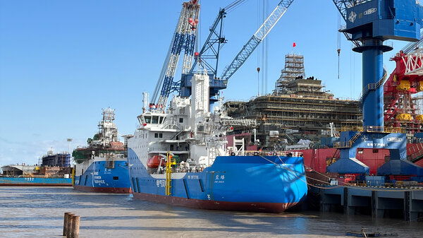 Inclining test of the first Shanghai Electric SOV 1