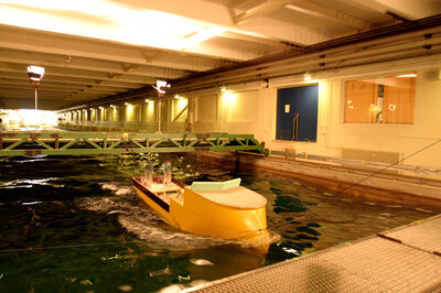 Model test at Marintek of AX104 X BOW 1