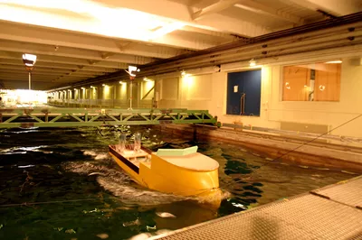 Model test at Marintek of AX104 X BOW 1