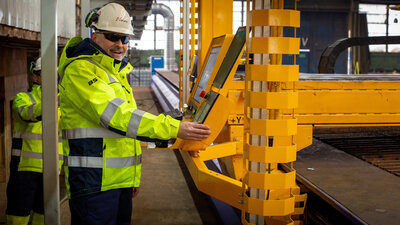 Knut Flage steel cutting machine