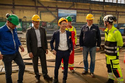 Steel cutting yno 322 JP Morgan 1