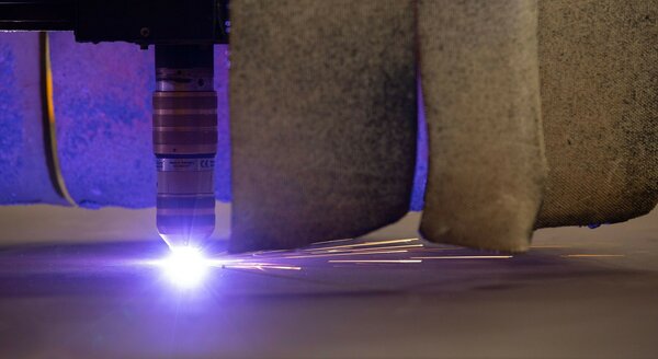 Steel cutting yno 322 JP Morgan 6 cropped