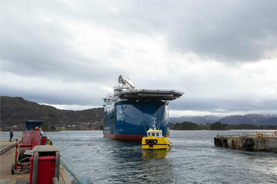 Yno 320 PO8 A8375 web CR Ulstein Group