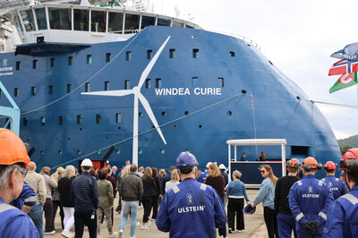Naming of the WINDEA Curie IMG 4744