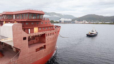 Hull arrival Nexans Electra CLV at Ulstein Verft 0062 MARTIN GISKEGJERDE OCLIN