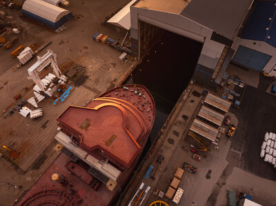 Hull arrival Nexans Electra at Ulstein Verft 0107 MARTIN GISKEGJERDE OCLIN