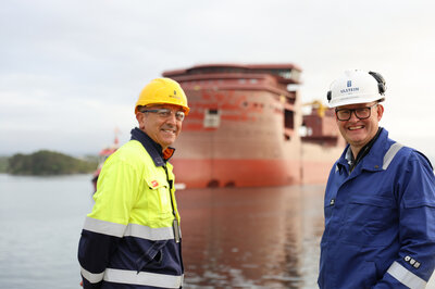 Nexans site team and Ulstein Verft project manager at Nexans Electra hull arrival IMG 4955