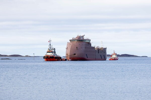 11 03 25 YNO 321 hull arrival 10 37741379