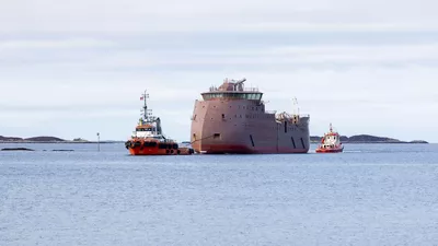 11 03 25 YNO 321 hull arrival 10 37741379