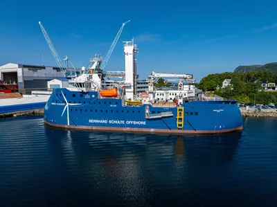 Yno 321 by quay boat landing walkway ULS 03430