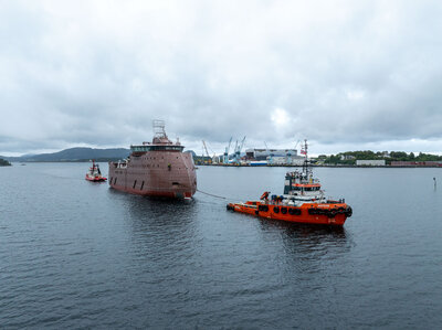 Yno_322_hull_arrival_Ulstein_Verft 9