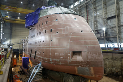 IMG 8182 Yno 322 docked foreship