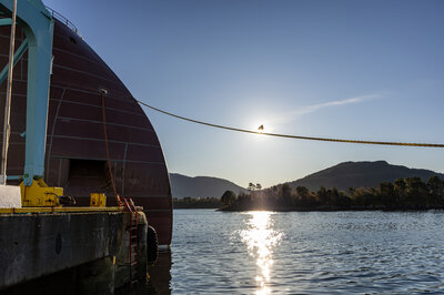 Docked X BOW hull ULS 03828 IMG 7733 web