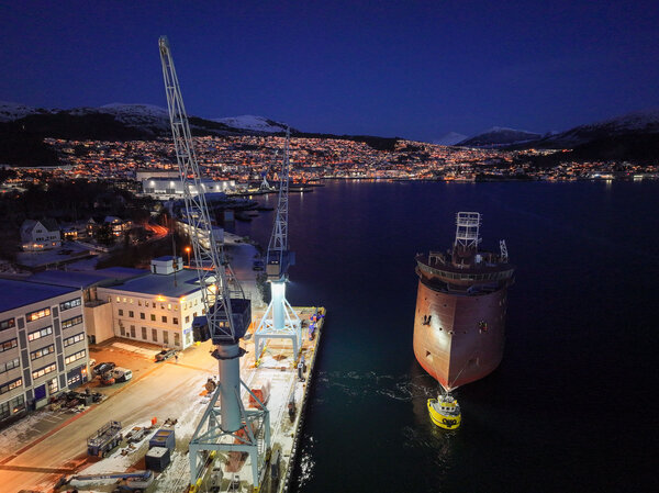 Launch 322 docking 323 CSOV newbuild Ulstein Verft 2