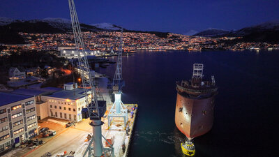 Launch 322 docking 323 CSOV newbuild Ulstein Verft 2