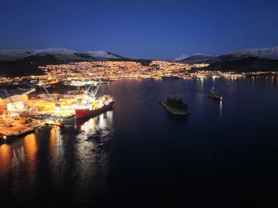 Launch 322 docking 323 CSOV newbuild Ulstein Verft 5