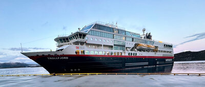 Hurtigruten Trollfjord quayside web IMG 2343