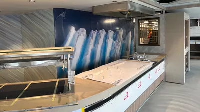 Ocean Albatros, finalising of the interior.