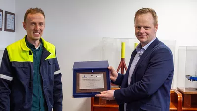 Jakob Sobotko, project manager Crist, and Marius Bergseth, CCO Olympic, at the steel cutting ceremony of Olympic's first CSOV.