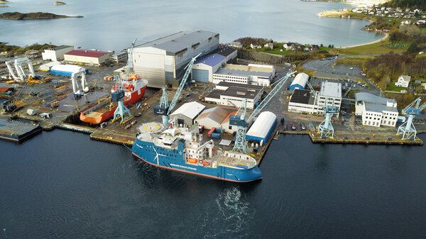 Two aftermarket assignments at Ulstein Verft including Windea Leibniz photo Bernhard Schulte Offshore
