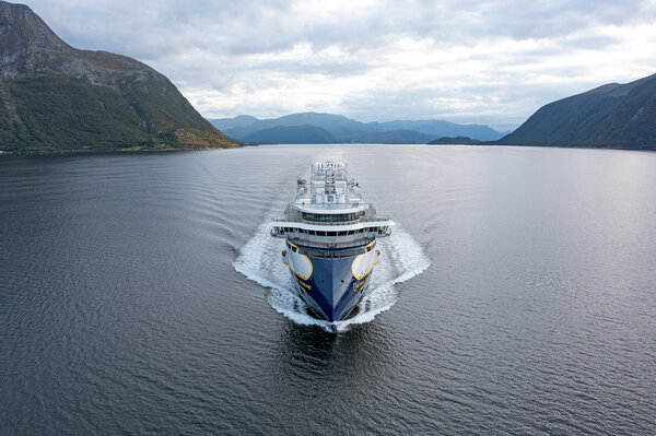 The 'National Geographic Resolution' steaming, photo by uavpic com.