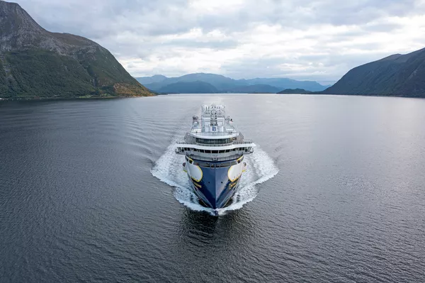 The 'National Geographic Resolution' steaming, photo by uavpic com.