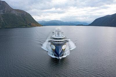 The 'National Geographic Resolution' steaming, photo by uavpic com.