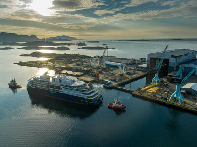 Enjoying the evening sun. Photo: Ulstein Group/Per Eide Studio