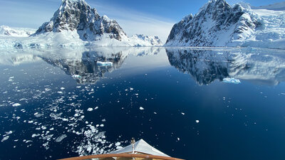 X BOW cruising in Antarctica, photo Aurora Expeditions.