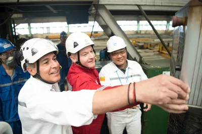 Starting up the steel cutting.