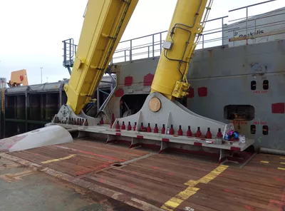 The A-frame vessel interfacing on the Boka Falcon.