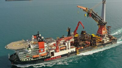 'Aegir' on her way to Taiwan, fore view. Photo: Piet Sinke.