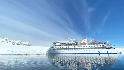 Kayaking in the Antarctica, photo Aurora Expeditions.