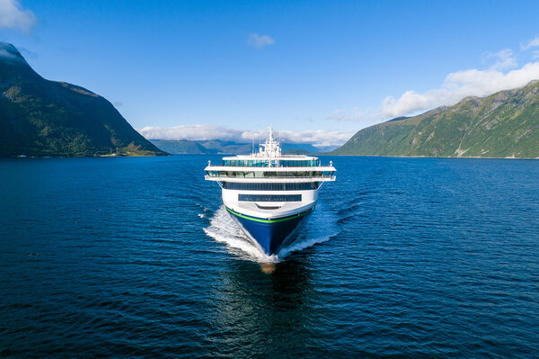 Color Hybrid front view.