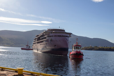 The hull of the 'National Geographic Endurance' arriving at Ulstein Verft.