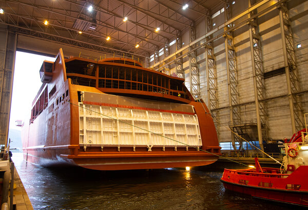 Docking of the Color Hybrid.