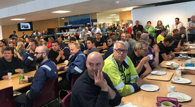 Information meeting for the employees regarding the new contract.