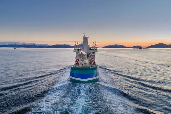 Acta Auriga leaving the construction yard, Ulstein Verft, for her new work base at Eemshaven.