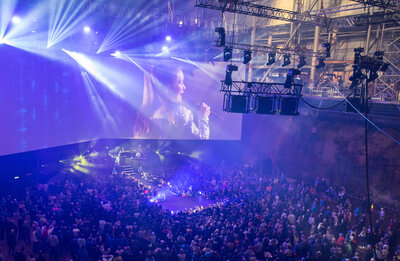 Sigrid charmed the audience with her energy and beautiful voice.