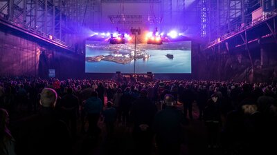 Ulstein Mannskor opened the celebration with emotional hymns from local poets