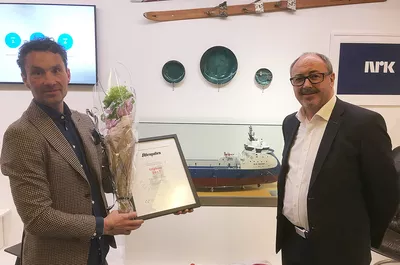 The design seniors, Øyvind Gjerde Kamsvåg and Frode Sollid, represented Ulstein at the award ceremony.
