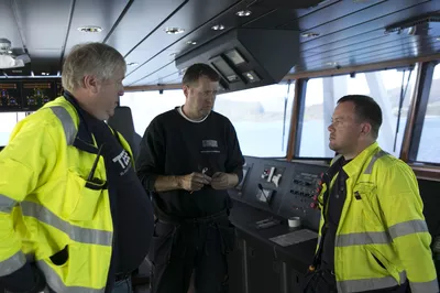 Ship electricians Adolf Espeseth, Tor Bigset and Ole Petter Vik. (Photo: Don Johansson)