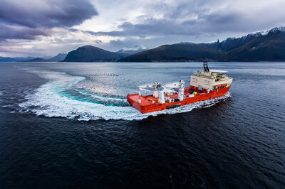 Island Venture swing test.