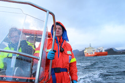 Busy days picking up people at Hareid to do test on board Island Venture