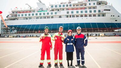 Site team people in China 16 9