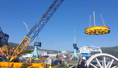 Lifting of Maats equipment package for the CLV vessel Nexans Aurora.