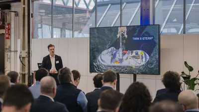 Henrik Høydal presenting at Ampelmann 1