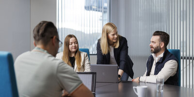 Ulstein employees in meeting ULS 03677 Ulstein 2025 print 3410